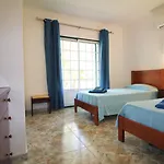 Quinta Flores, Lote 9 فيلة *