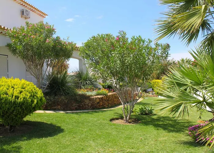 Quinta Flores, Lote 9 * Albufeira