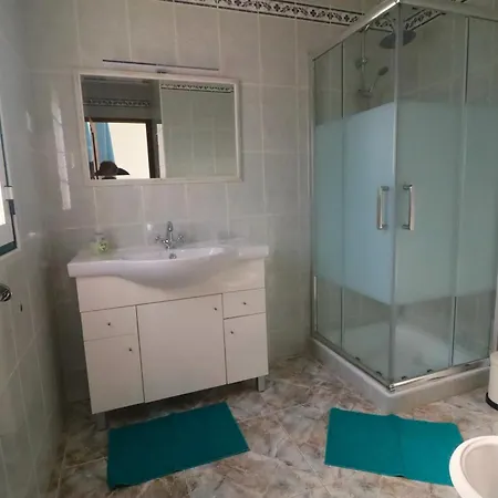 Quinta Flores, Lote 9 Αλμπουφέιρα